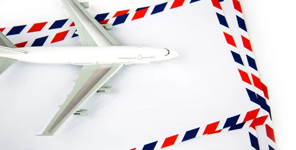 模型飛行機の航空郵便の封筒 — ストック写真