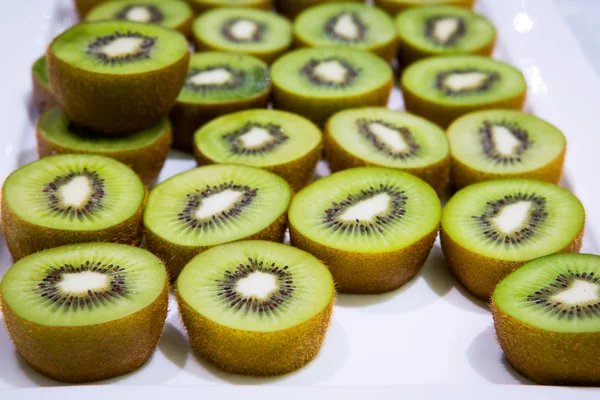 Slices of kiwi fruit — Stock Photo, Image