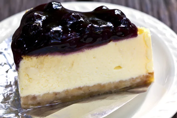 Tarta Crema Blanca con Frutas y Chocolate —  Fotos de Stock