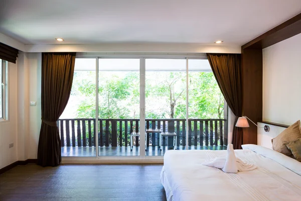 Interior of modern comfortable hotel room — Stock Photo, Image