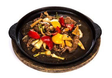 geyik demir sıcak tabakta servis kızarmış