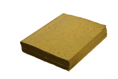 Beyaz arkaplanda izole edilmiş eski kitap