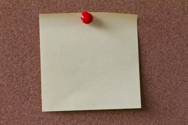 Boş notları olan mantar tahta