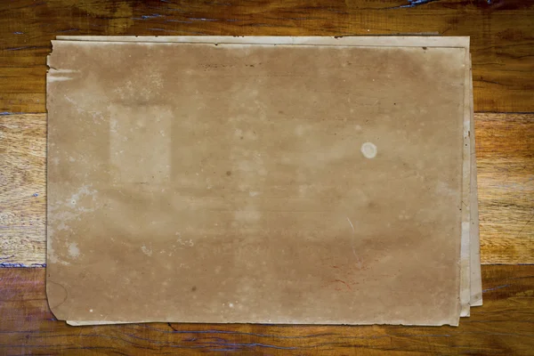 Starodawny stary papier na ścienne z drewna — Zdjęcie stockowe