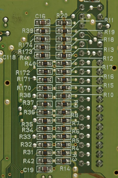 Imagen detallada de cerca de una placa de circuito impreso — Foto de Stock