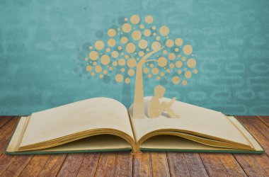 eski kitap ağacın altında bir kitap okumak çocukların kağıt kesme