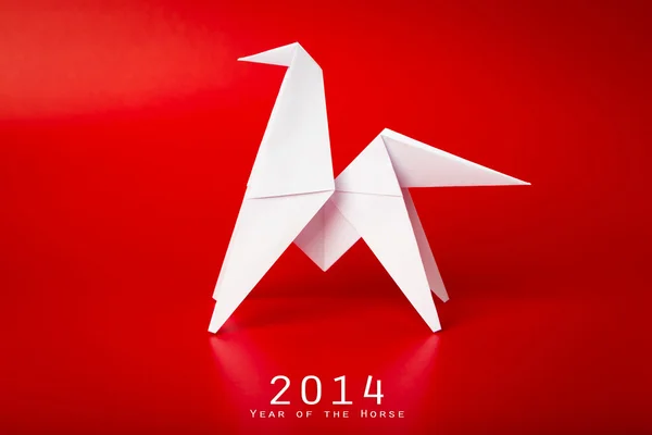 Новий рік 2014 орігамі паперовий кінь — стокове фото