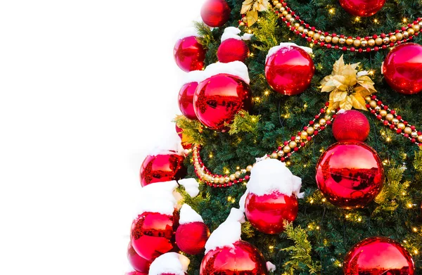 Árbol de Navidad con decoración y nieve —  Fotos de Stock