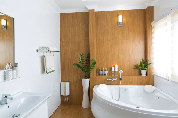 현대 집 욕실 인테리어 — 스톡 사진
