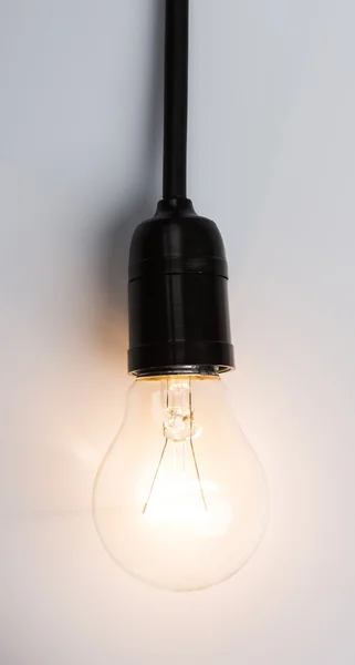 Žárovka izolované na bílém pozadí — Stock fotografie