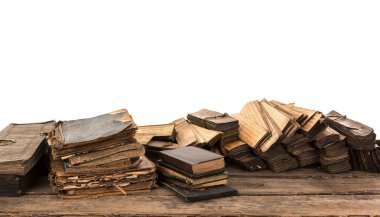 ahşap masa üzerinde eski kitaplar Vintage