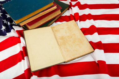 Amerikan bayrağı Vintage açık kitap