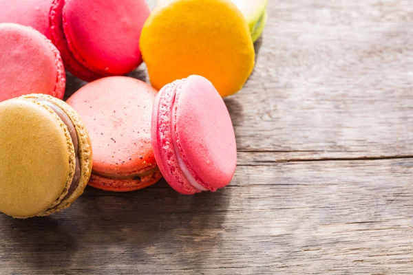 French colorful macarons on wood table — Stock Photo, Image