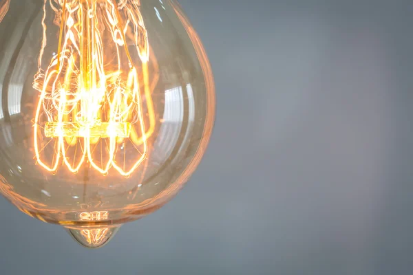 Primo piano di lampadina incandescente vintage — Foto Stock