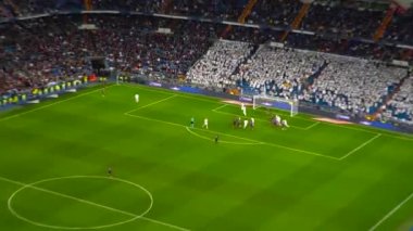 La Liga 'nın futbol maçı. Santiago Bernab 'ın stadyumundaki Real Madrid FC. Tibo Cortua. İspanya. 26.02.2022