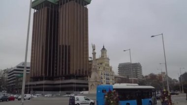 Columbus Meydanı ve Kristof Kolomb Anıtı. Madird, İspanya. 28.02.2022.
