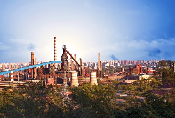 Landscape of construction power factories with big chimneys and — Stock Photo, Image