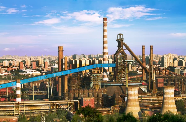 Landscape of construction power factories with big chimneys and — Stock Photo, Image