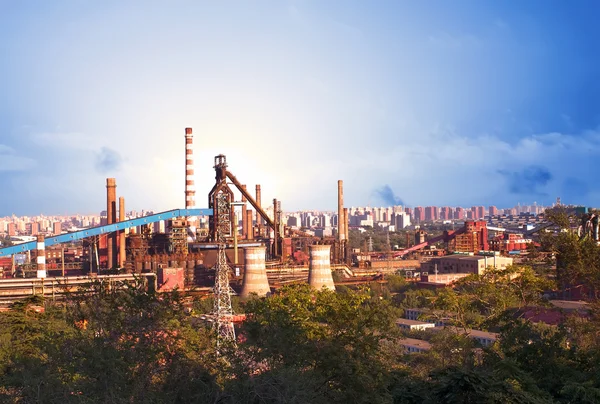 Landscape of construction power factories with big chimneys and — Stock Photo, Image