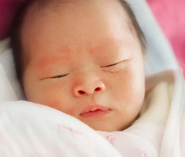 Κοντινό πορτραίτο ενός όμορφου μωρού που κοιμάται — Φωτογραφία Αρχείου