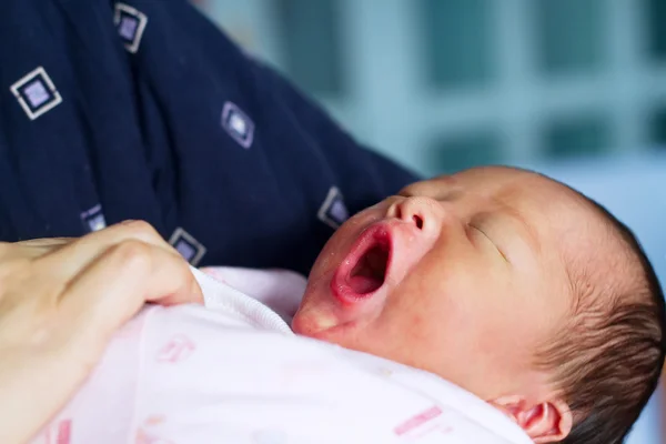 Portrait en gros plan d'un beau bébé endormi — Photo