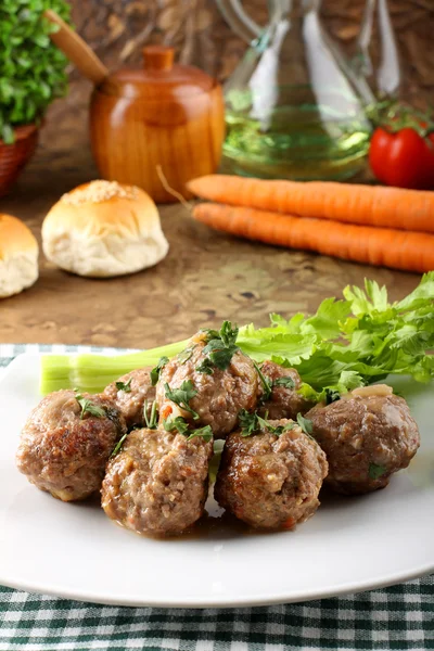 Meatballs stewed with vegetables — Stock Photo, Image
