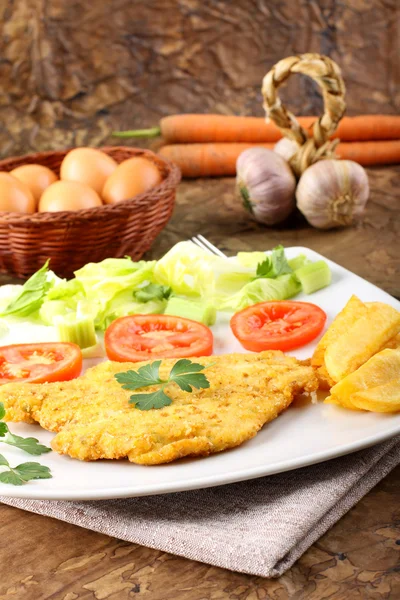 Chicken cutlet with salad — Stock Photo, Image