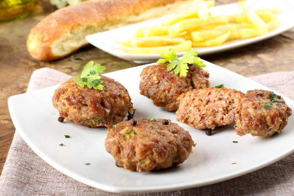 Meatballs with garlic, parsley and onion