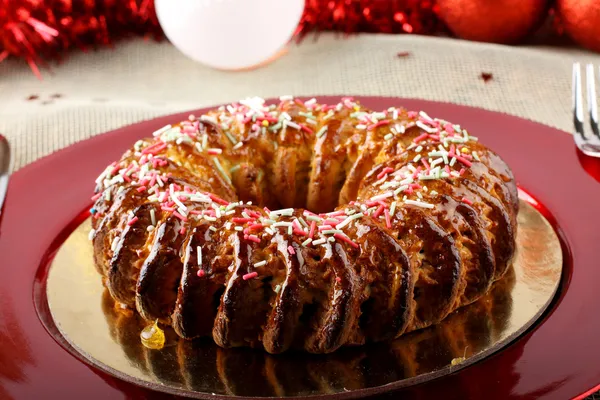 Dolce siciliano con fichi secchi e pasticceria sulla tavola di Natale — Foto Stock