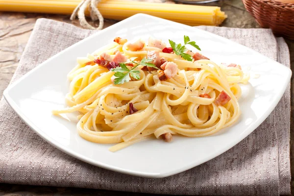 Carbonara-Nudeln — Stockfoto