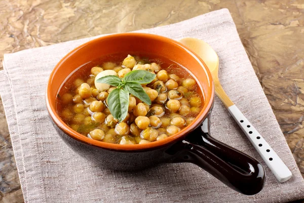 Supă de năut pe castron — Fotografie, imagine de stoc