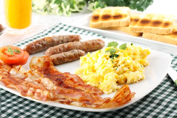 Pequeno-almoço típico americano — Fotografia de Stock