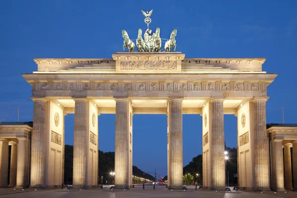 Puerta de Brandeburgo por la noche, Berlín — Foto de Stock