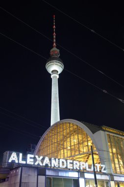 TV Kulesi, gece, alexanderplatz berlin