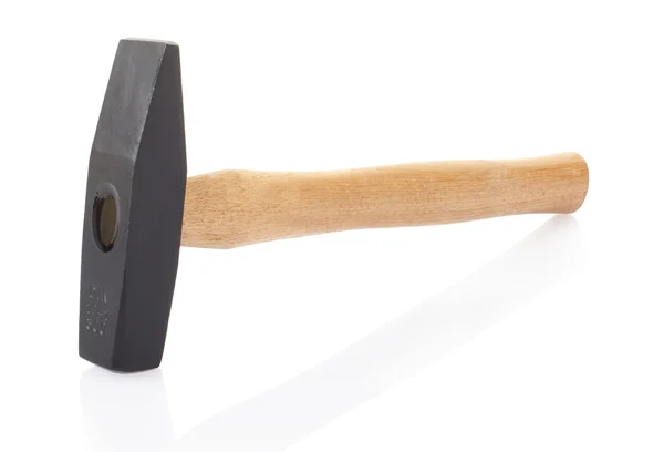 Молоток с деревянной рукояткой — стоковое фото