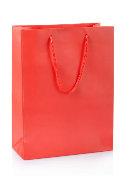 Saco de compras vermelho no branco — Fotografia de Stock