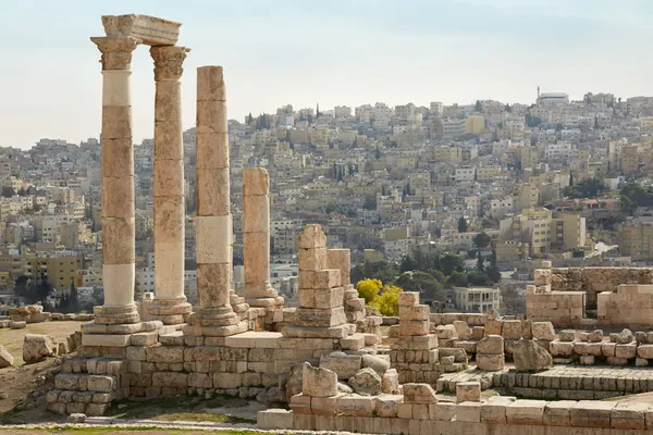 Tempio di Ercole ad Amman con vista sulla città, Giordania — Foto Stock