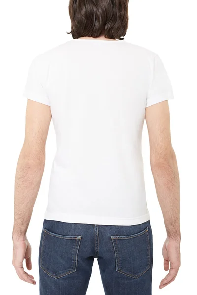 Белая футболка на мужском заднем плане — стоковое фото