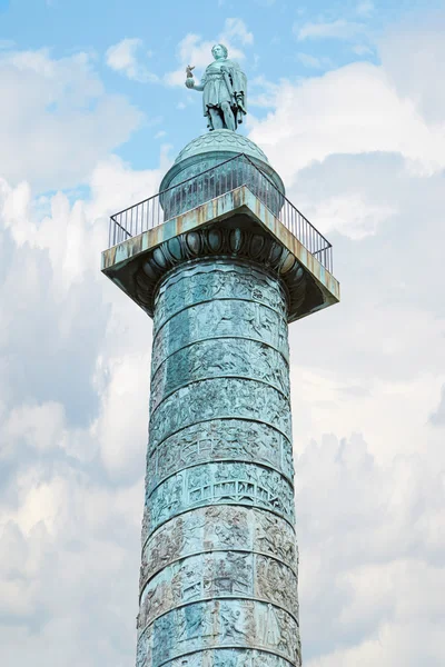 Τοποθετήστε vendome στήλη στο Παρίσι με το γαλάζιο του ουρανού — Φωτογραφία Αρχείου