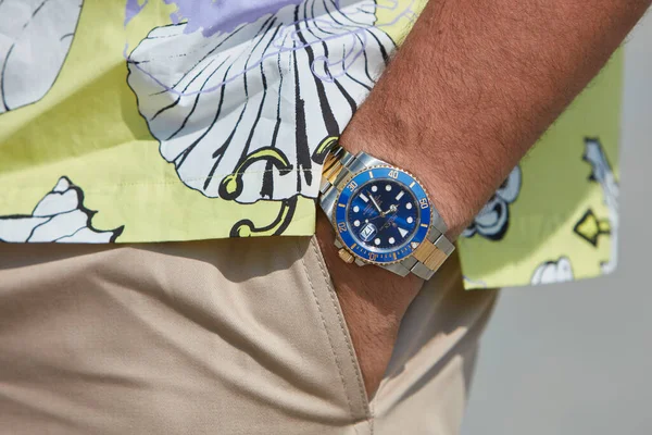 Milan Italy June 2022 Man Rolex Subariner Watch Blue Dial — Stock Photo, Image