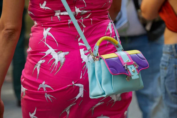 Milan Italy June 2022 Woman Paula Cademartori Bag Turquoise Purple — Stockfoto