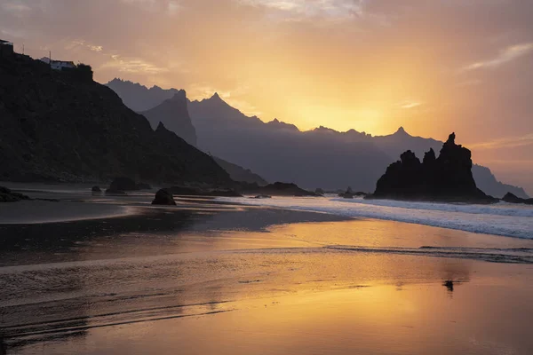 Spektakularny Zachód Słońca Benijo Znany Lokalnie Jako Playa Benijo Szeroka — Zdjęcie stockowe