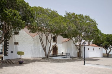 Parroquia de San Miguel Arcangel ya da Parish Saint Michael the Arcangel, yerel kilise Barok tarzında inşa edildi ve büyük bir parvis ile çevrelendi, San Miguel de Abona, Tenerife, Kanarya Adaları, İspanya