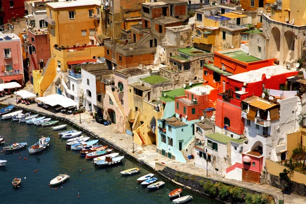 corricella closeup - procida, mediterran güzel Adası