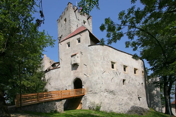 Zamek Brunico. Brunico w Południowym Tyrolu zewnętrznych — Zdjęcie stockowe