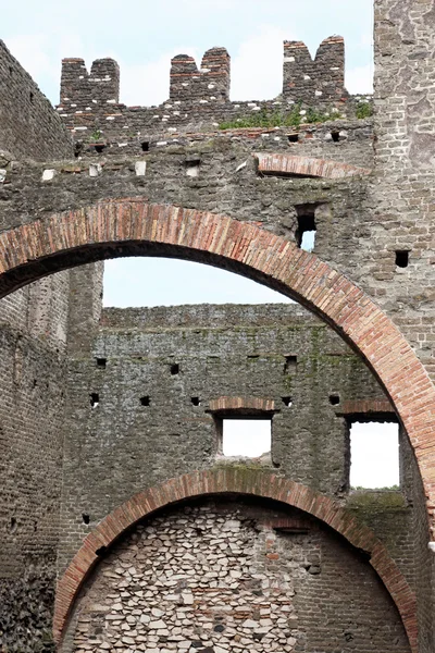 Mausoleo di Cecelia Metella - all'interno - in Via Appia antica a Ro — Foto Stock