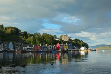 İngiltere'de Batı İskoçya Isle of mull tobermory - renkli beldesi ca