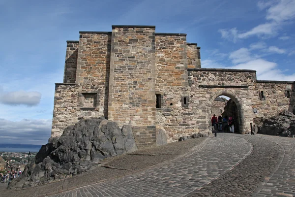 Edificios medievales en el castillo de Edimburgo, Escocia, Reino Unido —  Fotos de Stock