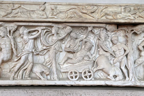 Древний барельеф — стоковое фото
