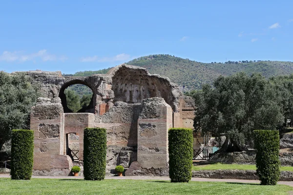 Antiguas ruinas de la Villa Adriana (Villa Adriana en italiano ) — Foto de Stock